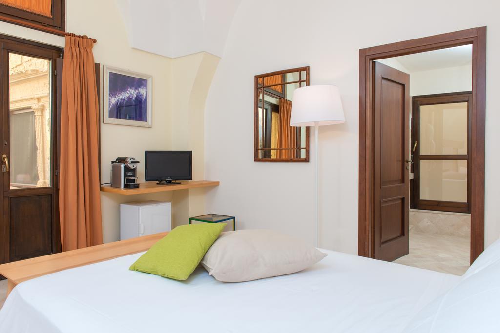 Suite Palace Castromediano Lecce Ngoại thất bức ảnh