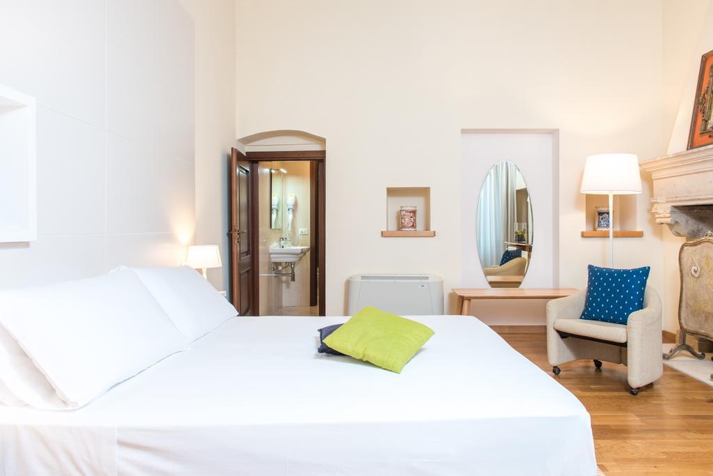 Suite Palace Castromediano Lecce Ngoại thất bức ảnh